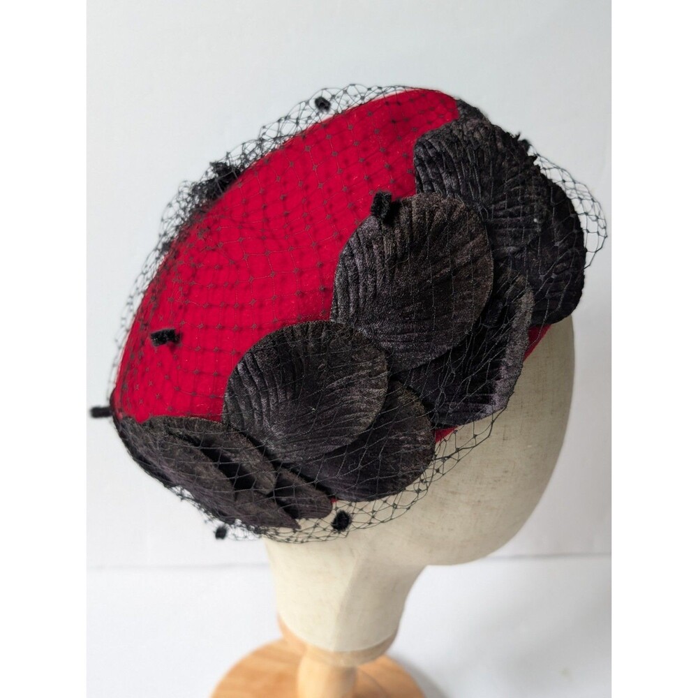 August Silk 100% wool dark red And Black Hat 1940s Fascinator Vintage Style